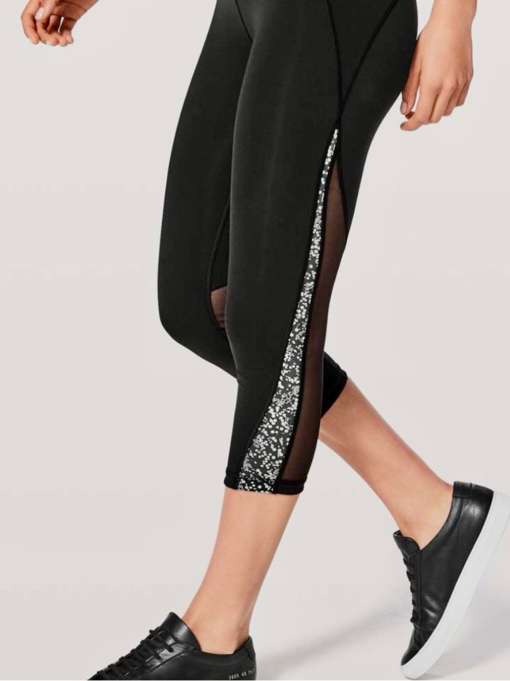 Lululemon Mix & Mesh Crop leggings Size 4